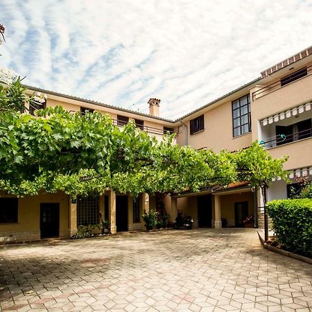 Apartment Matteo Rovigno Esterno foto
