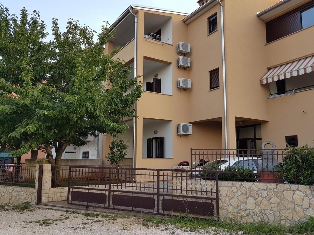 Apartment Matteo Rovigno Esterno foto