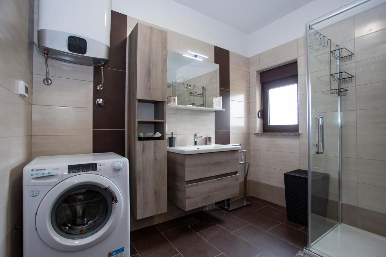 Apartment Matteo Rovigno Esterno foto