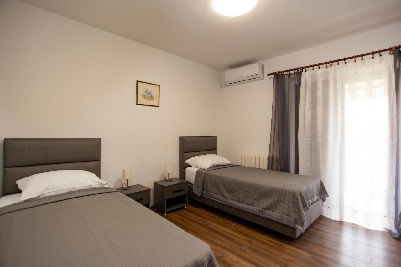 Apartment Matteo Rovigno Esterno foto