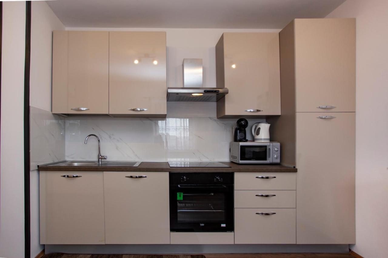 Apartment Matteo Rovigno Esterno foto