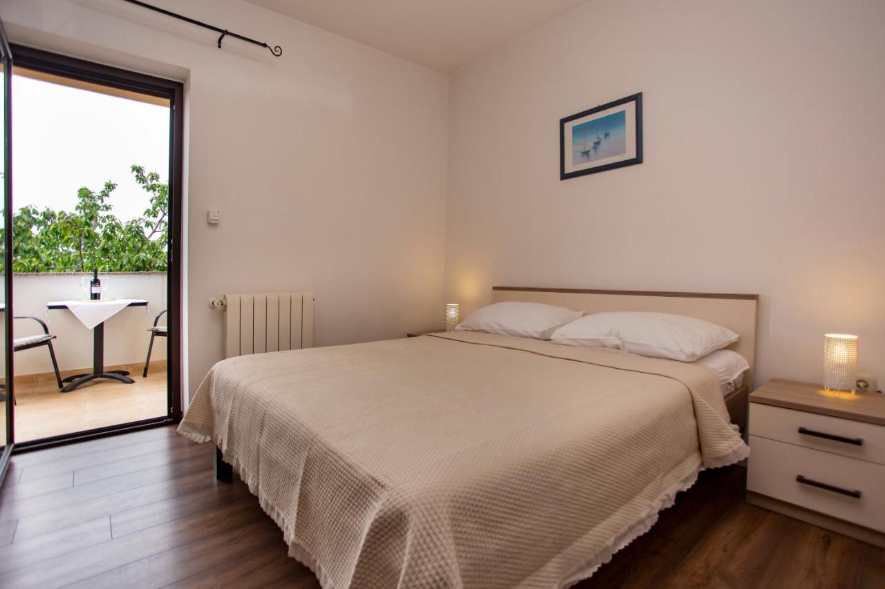 Apartment Matteo Rovigno Esterno foto