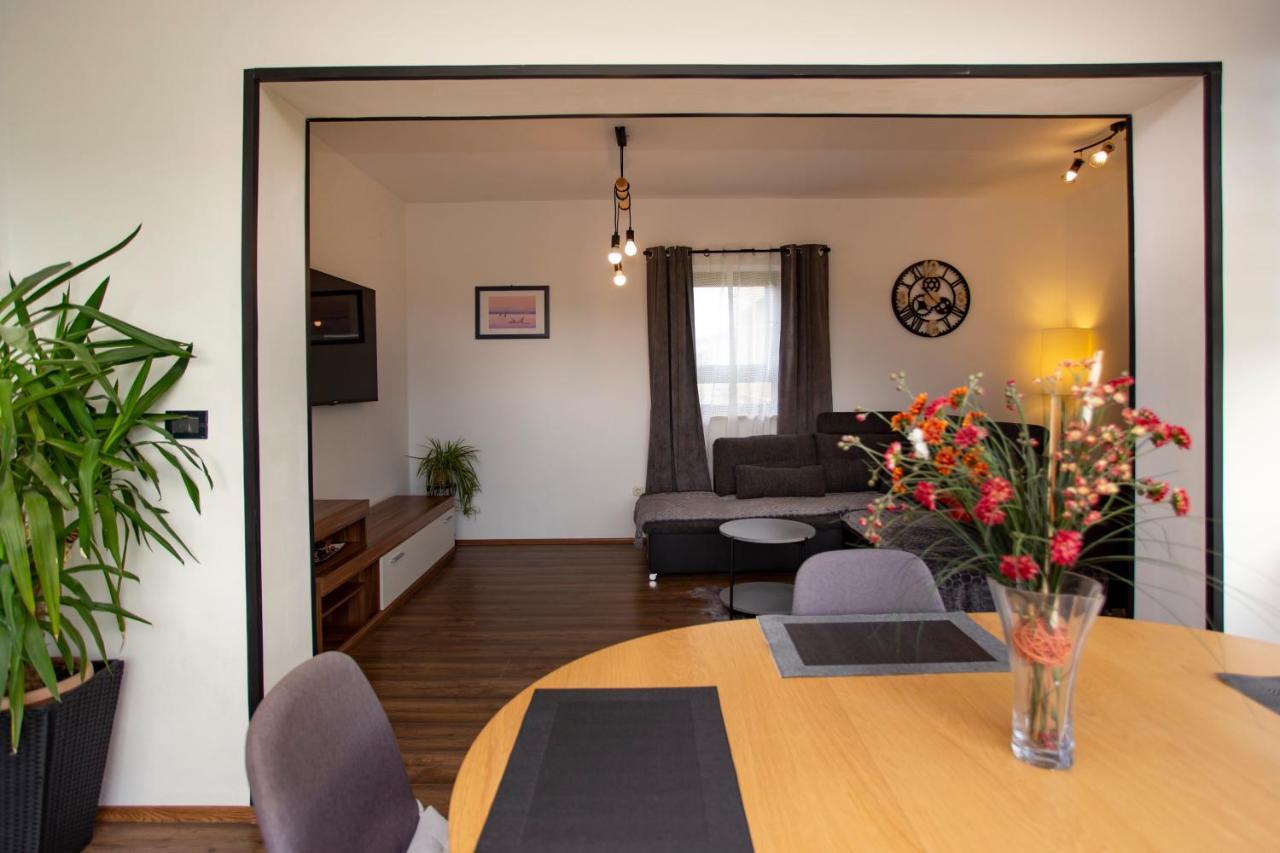 Apartment Matteo Rovigno Esterno foto
