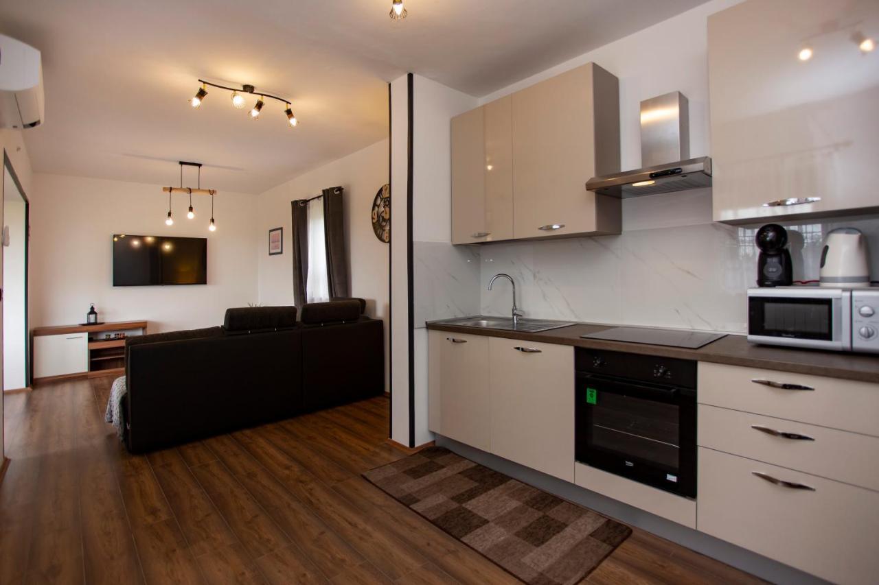 Apartment Matteo Rovigno Esterno foto