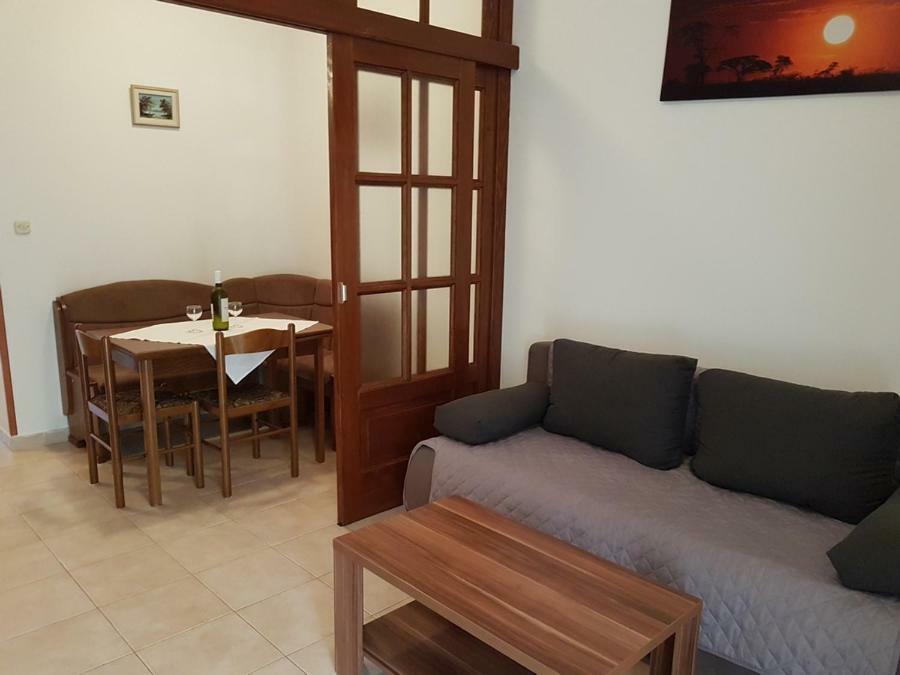 Apartment Matteo Rovigno Esterno foto