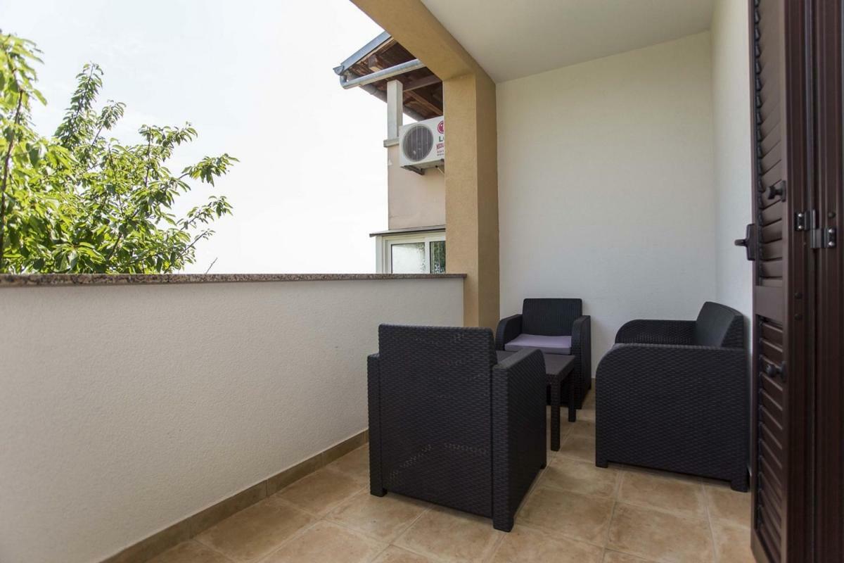 Apartment Matteo Rovigno Esterno foto