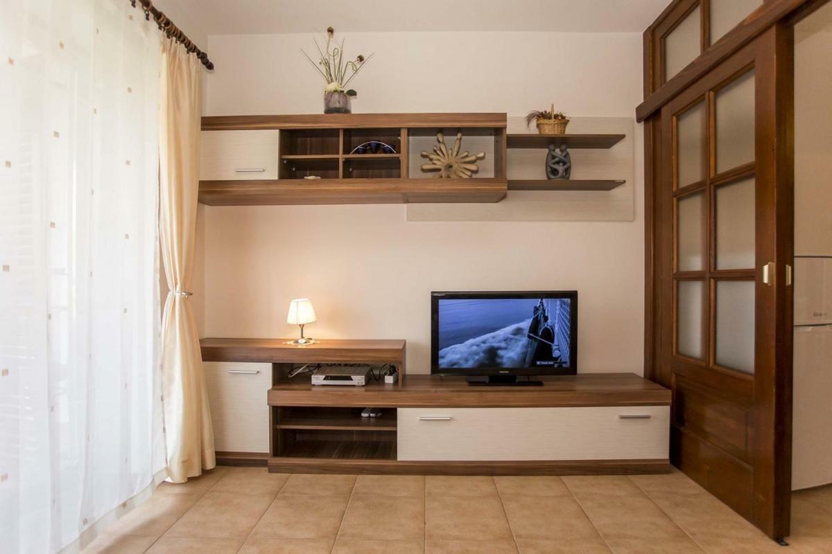 Apartment Matteo Rovigno Esterno foto